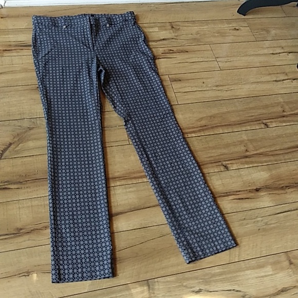 Comfort Fit Navy Blue And Tan Slim Leg Pant By Rafaella. Size 6 - Picture 9 of 17